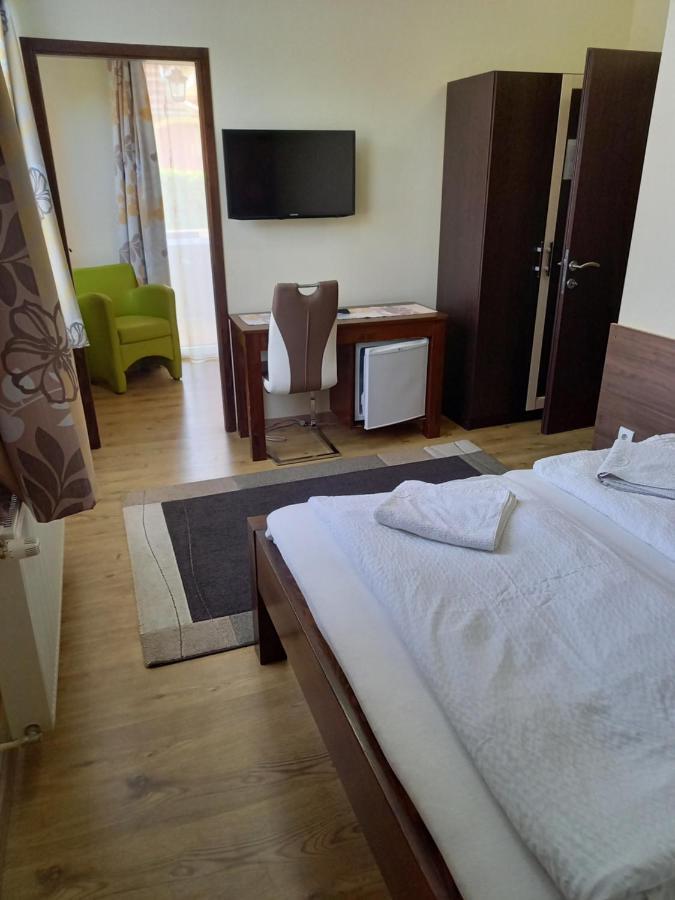 Medea Apartman Buk Exterior photo